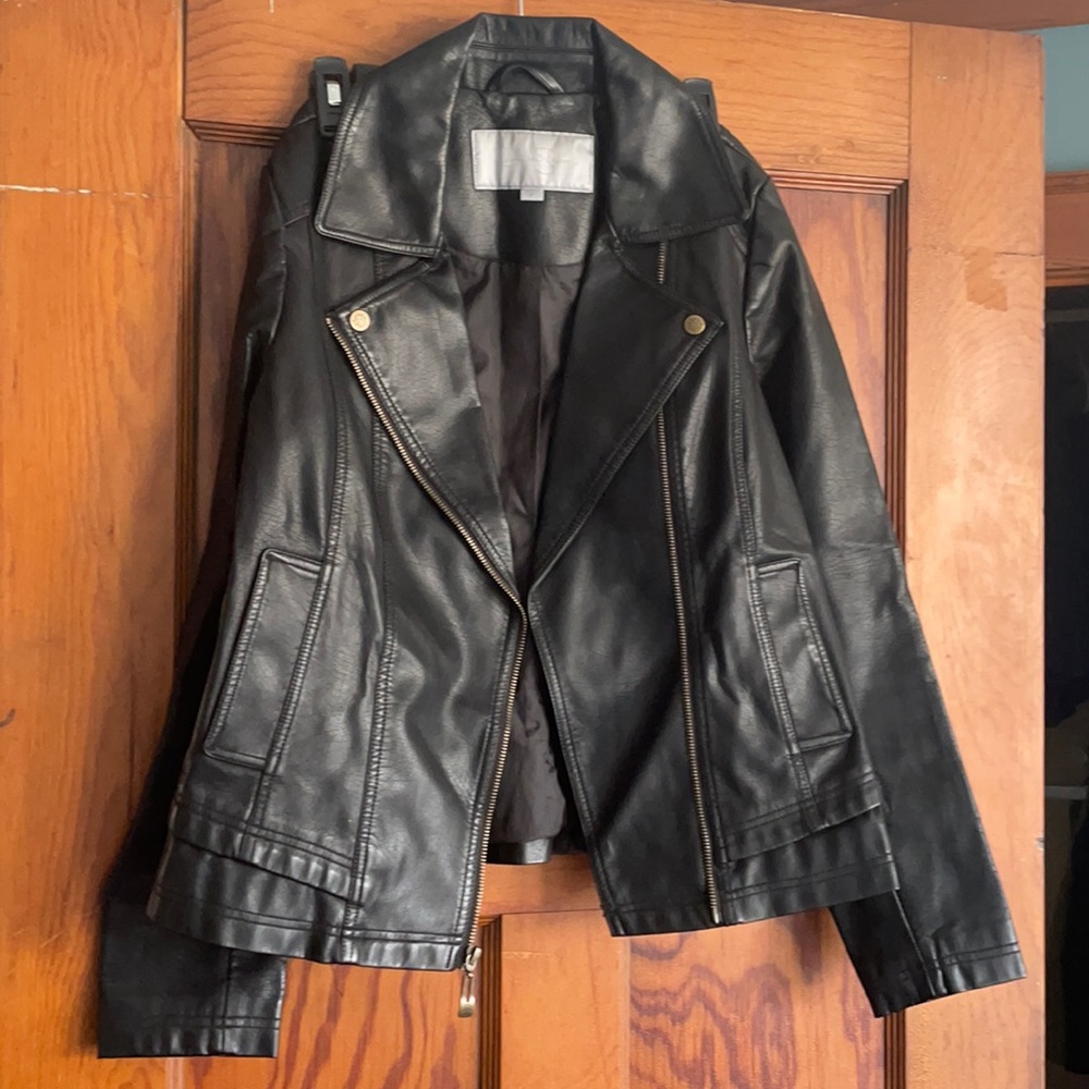 Women’s leather jacket